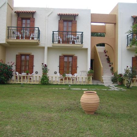 Electra Pension Maleme Buitenkant foto